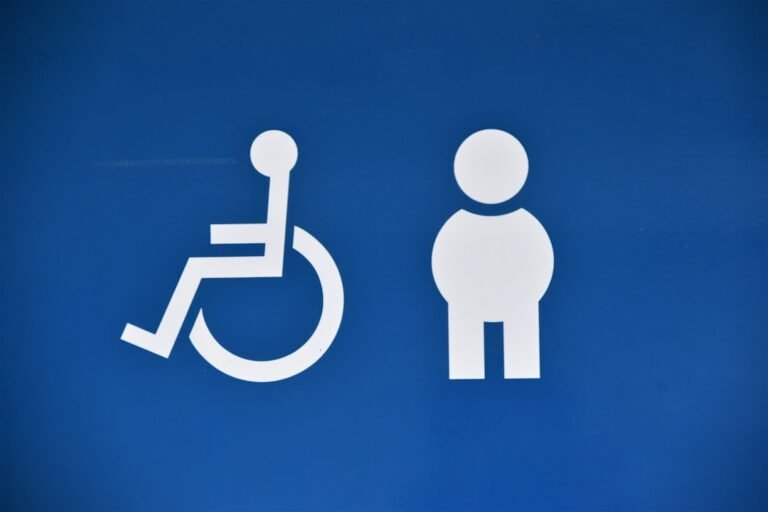 Photo web accessibility compliance